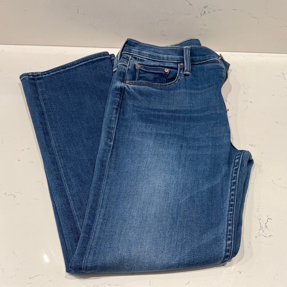 NEW WITHOUT TAGS!!! MOTHER Classic Blue Straight Leg Jeans - Picture 9 of 10